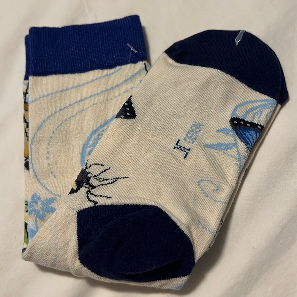 NWOT butterfly design socks